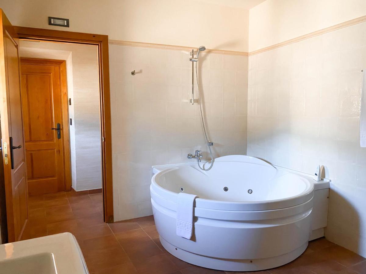 Maison d'hôtes Mas Trobat à Juyá Extérieur photo